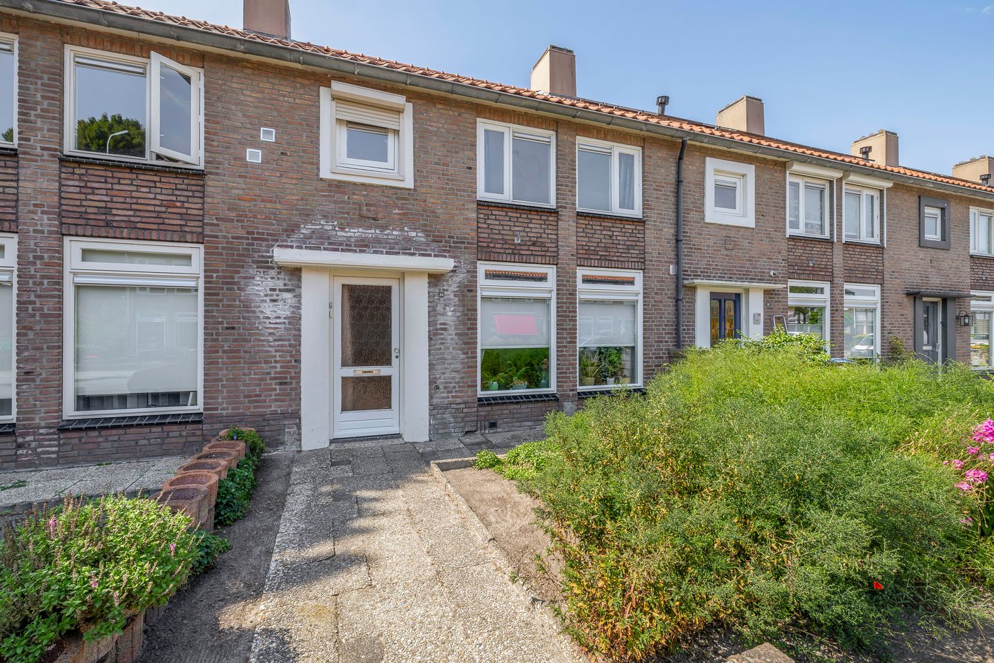 Photo 4 of Leliestraat 38