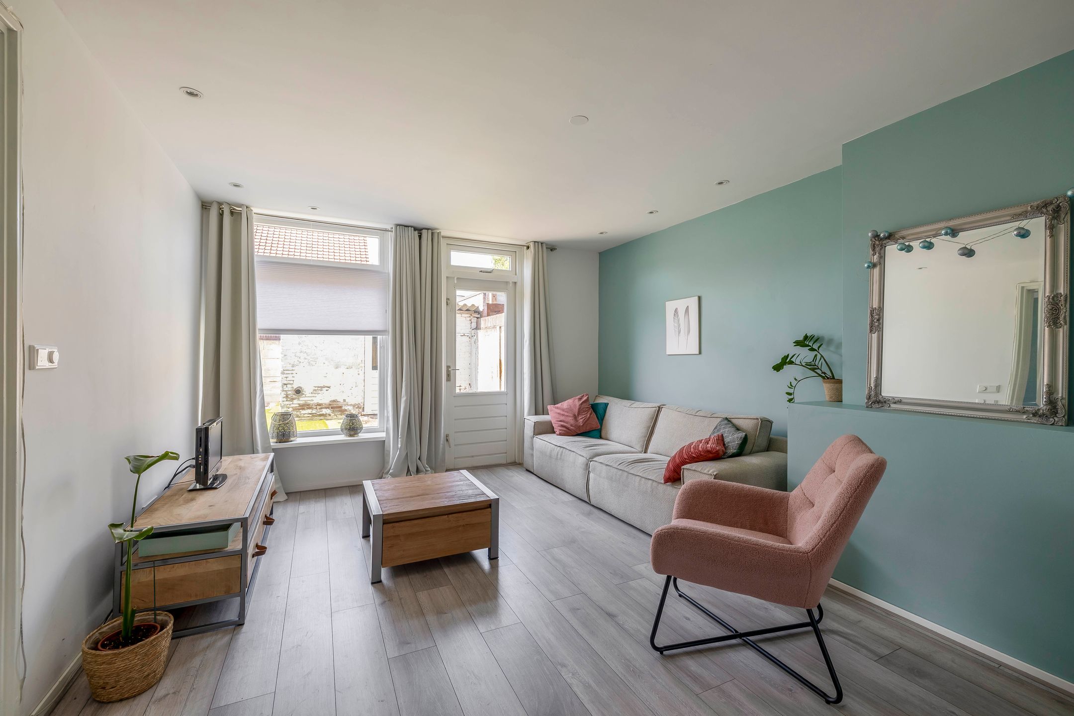 Photo 9 of Leliestraat 38