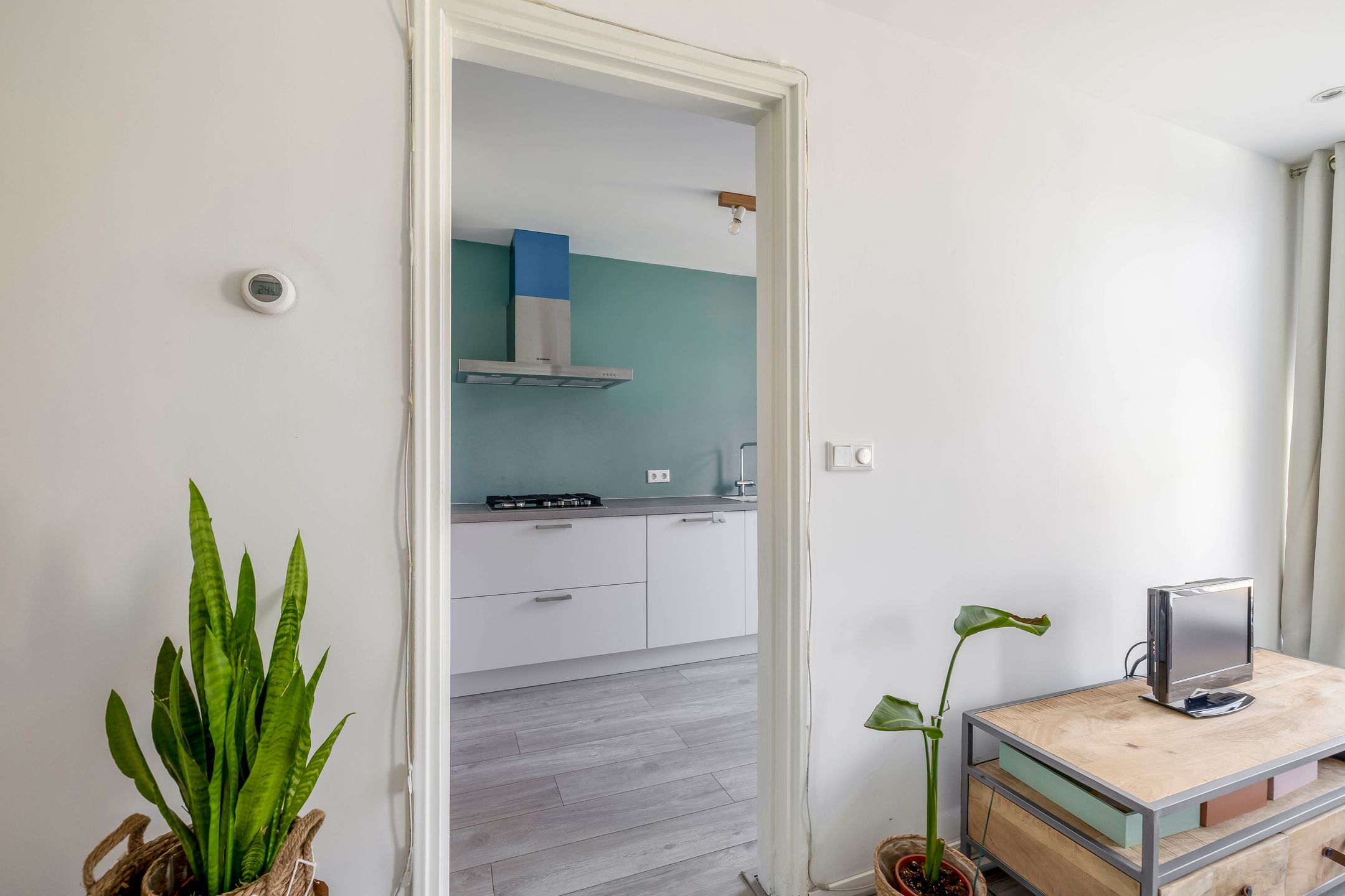 Photo 12 of Leliestraat 38