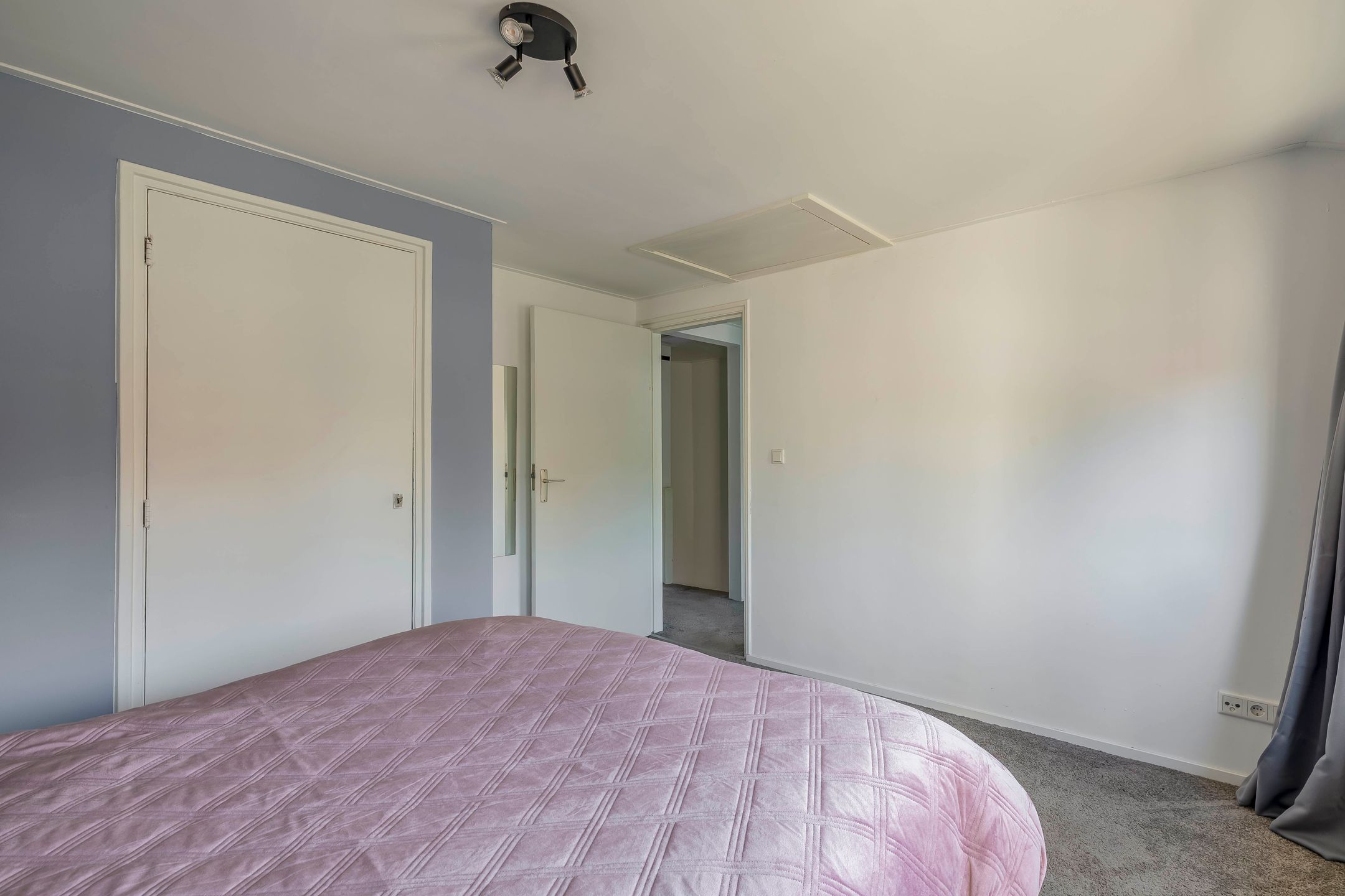 Photo 24 of Leliestraat 38