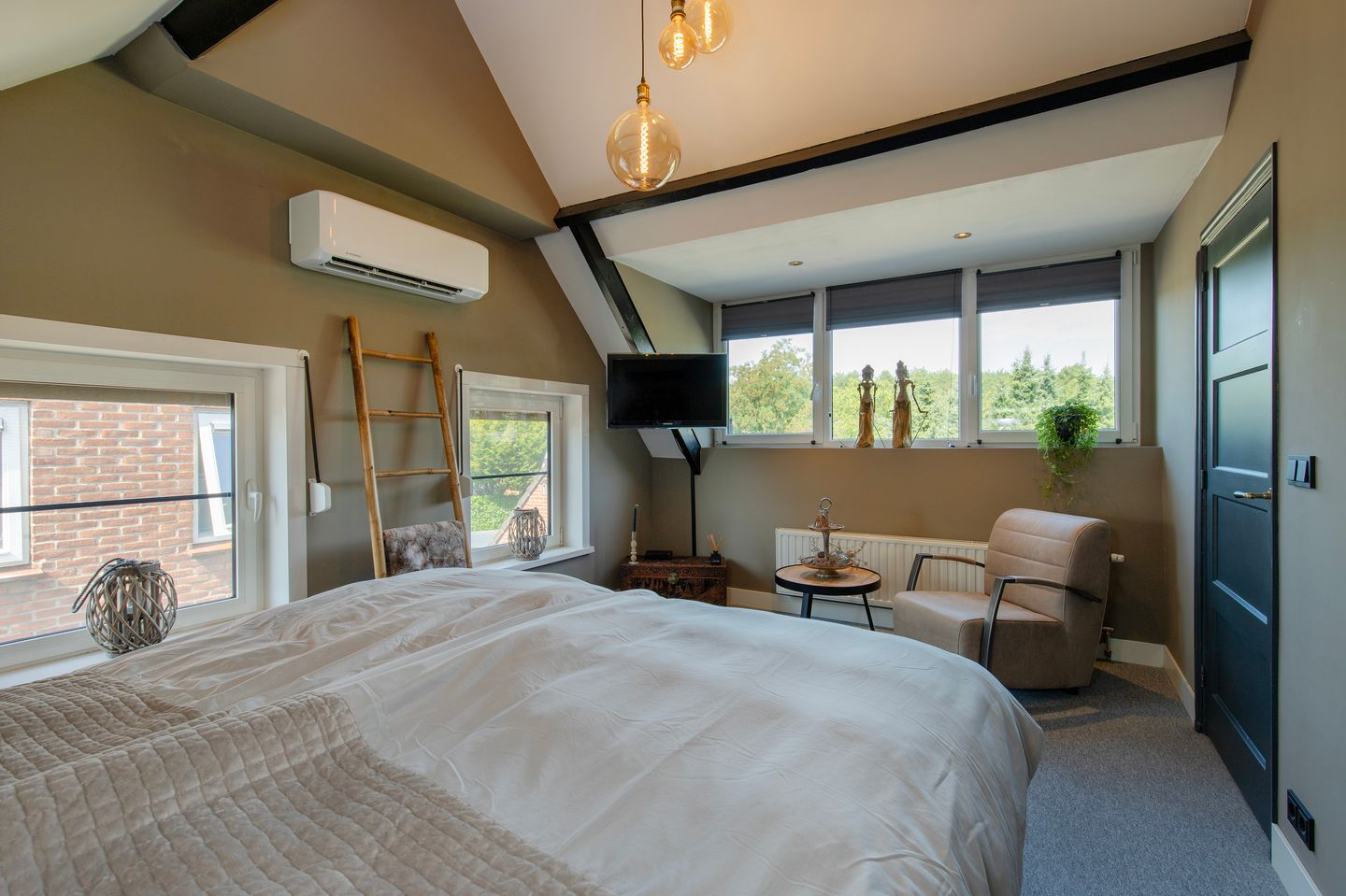 Photo 29 of O Lv Vrouw ter Duinenln 105