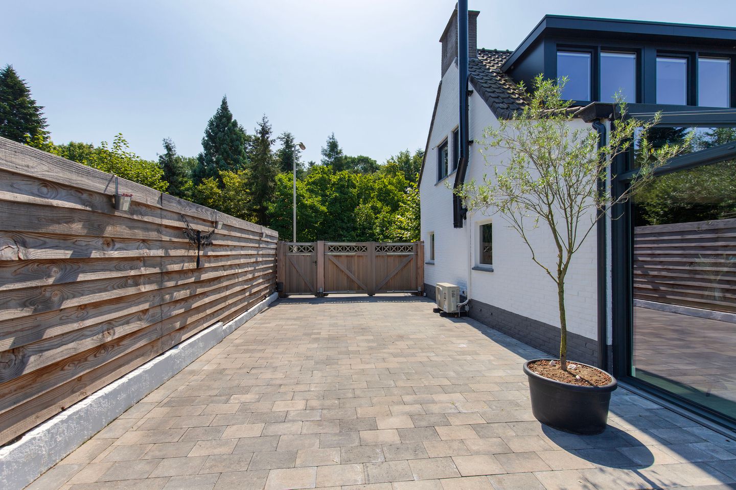 Photo 35 of O Lv Vrouw ter Duinenln 105