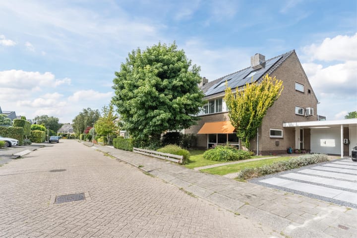 van Matenesselaan 25