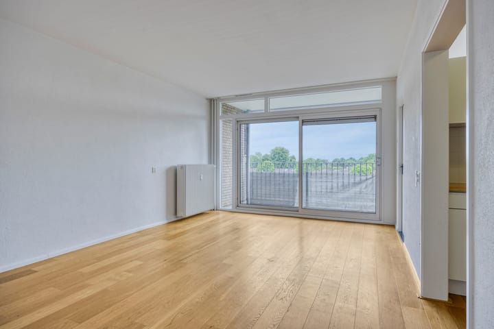 Foto 2 van Lelystraat 2-E51