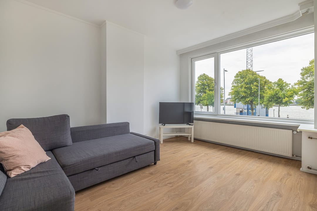 Photo 2 of Oostmaaslaan 211-B02