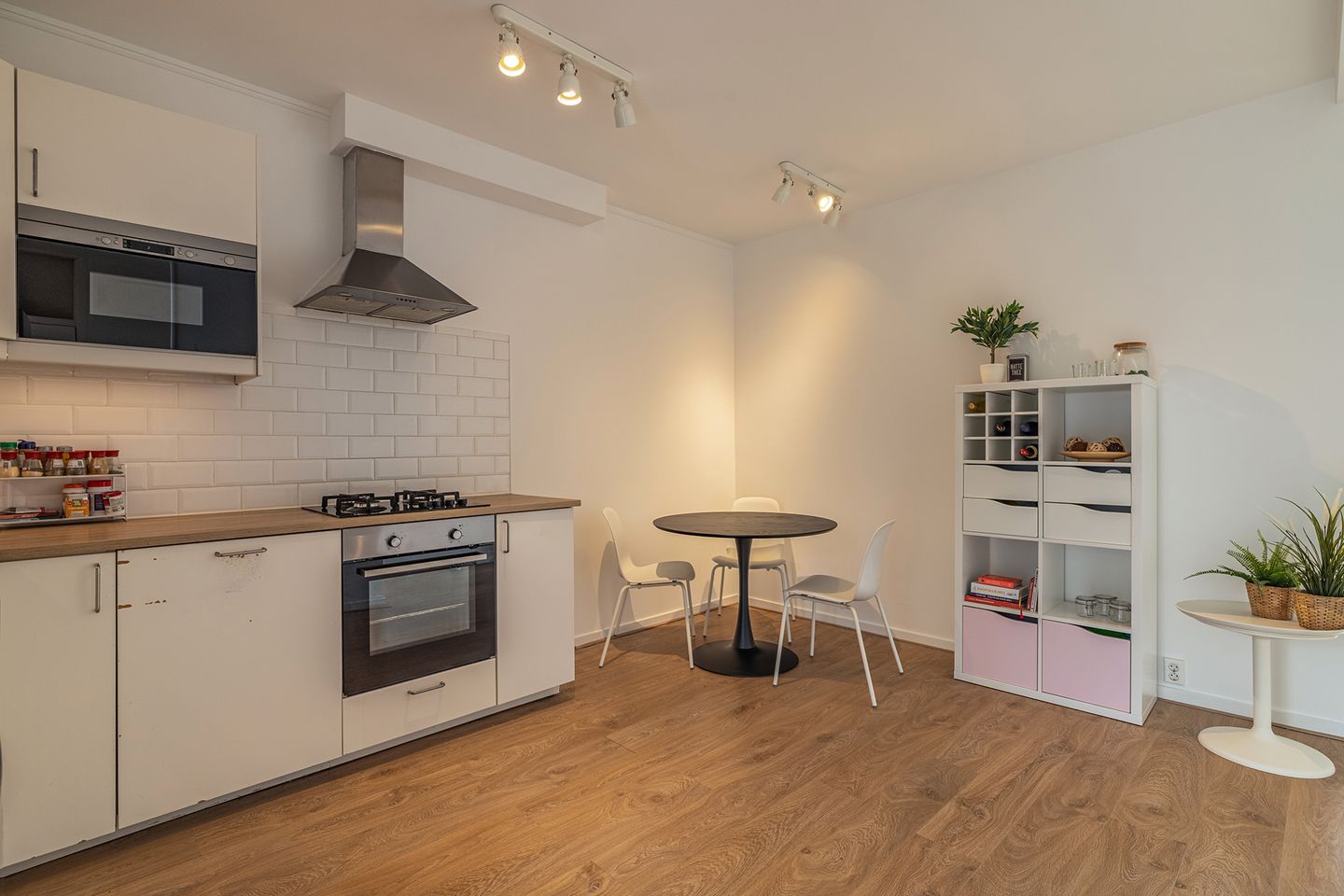 Photo 4 of Oostmaaslaan 211-B02