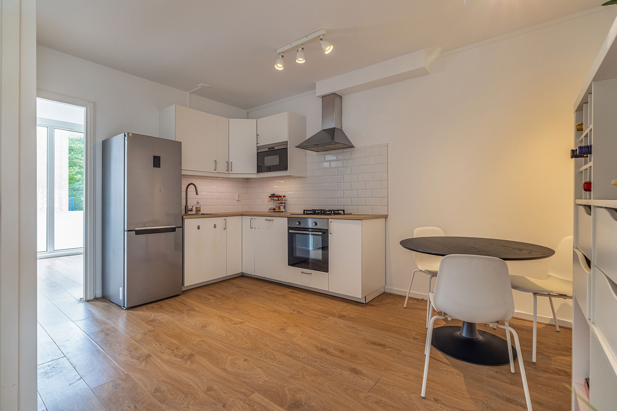 Photo 6 of Oostmaaslaan 211-B02