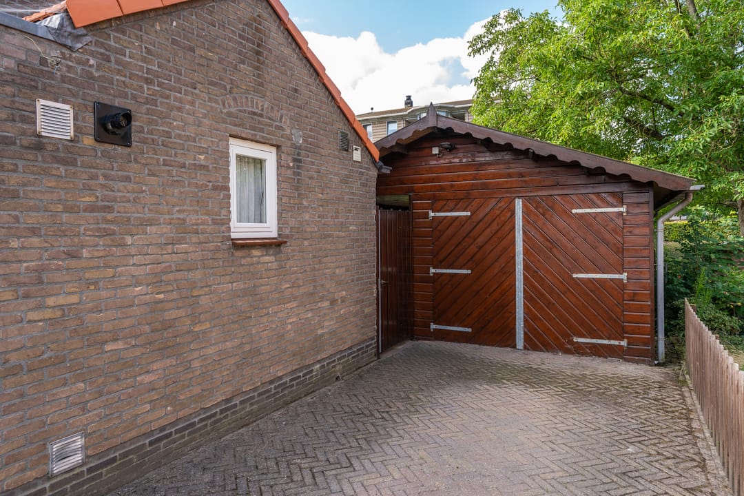 Foto 23 van A C de Ruijter van Steveninckstraat 15