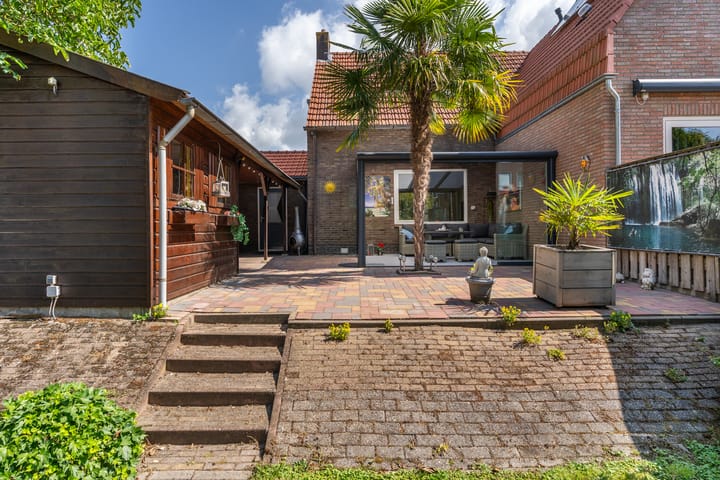 Foto 25 van A C de Ruijter van Steveninckstraat 15