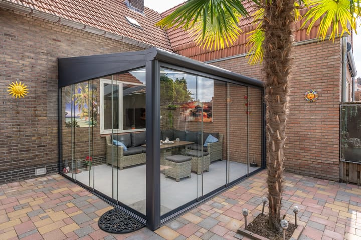 Foto 26 van A C de Ruijter van Steveninckstraat 15