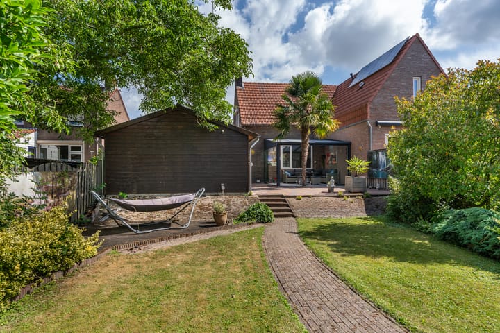 Foto 30 van A C de Ruijter van Steveninckstraat 15