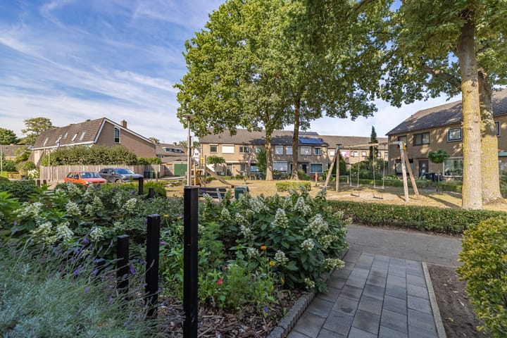 Foto 2 van Zwaluwenhof 4