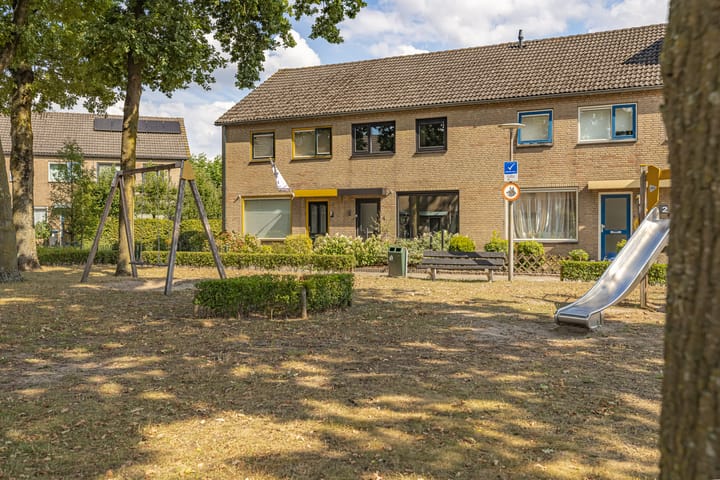 Foto 38 van Zwaluwenhof 4