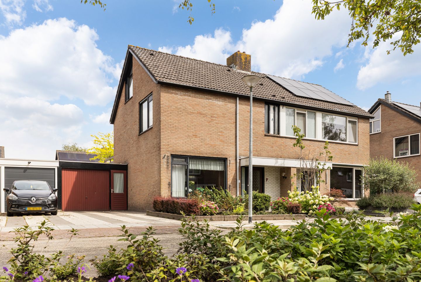 Foto 1 van Mondsteen 7