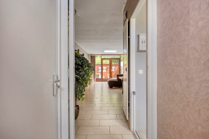 Foto 10 van Van Langendonckstraat 13