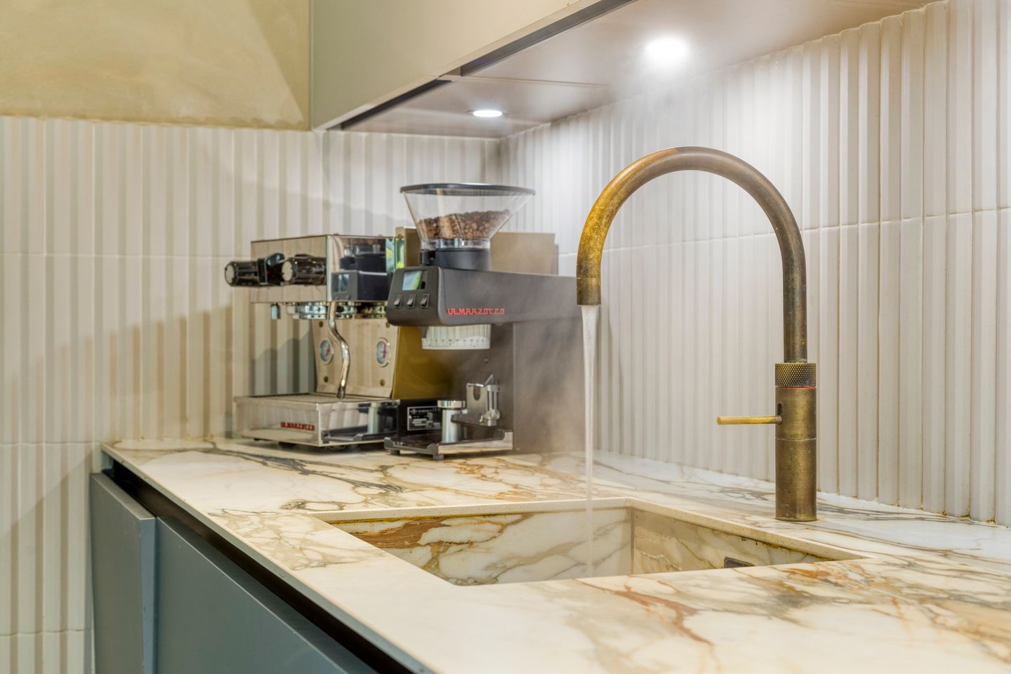 Foto 20 van Prins Bernhardlaan 16