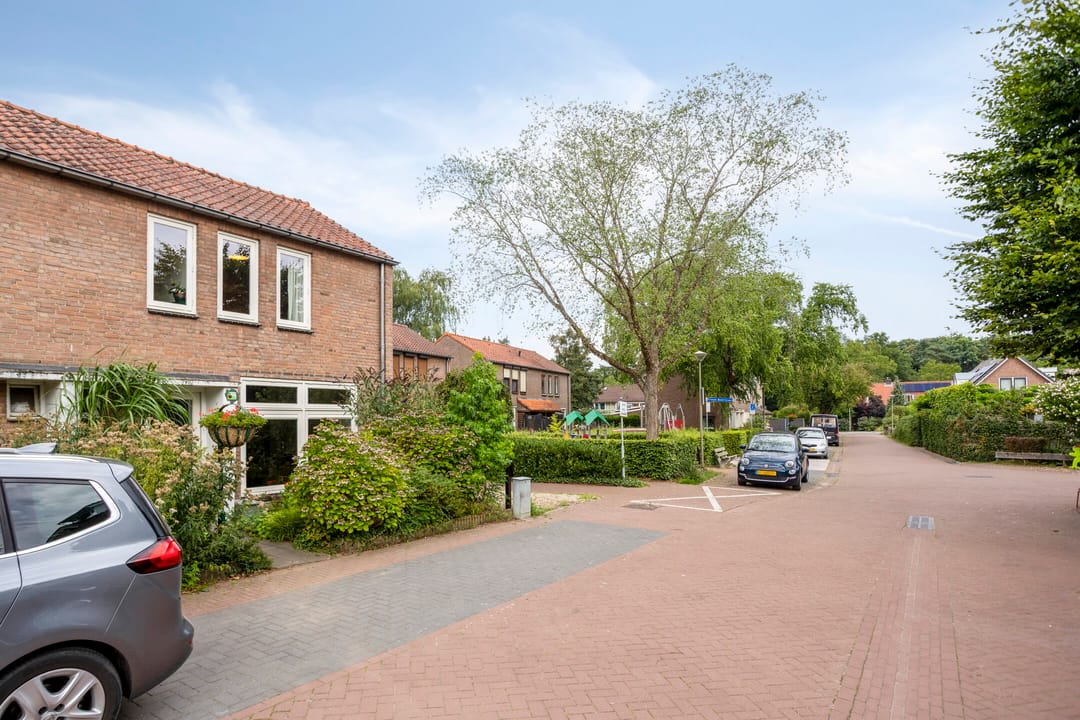 Foto 38 van Prins Bernhardlaan 16