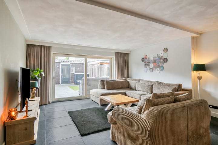 Foto 8 van Midslandstraat 40