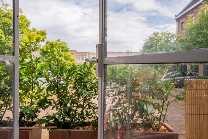 Photo 49 of Monseigneur Zwijsenstraat 2-A