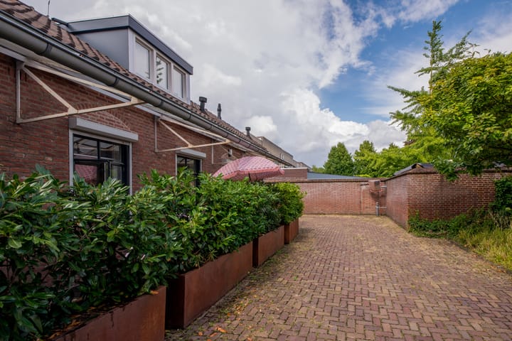 Photo 60 of Monseigneur Zwijsenstraat 2-A