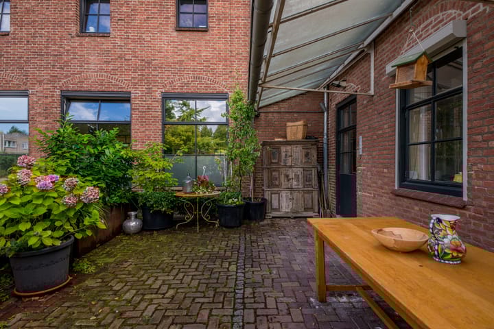 Photo 62 of Monseigneur Zwijsenstraat 2-A