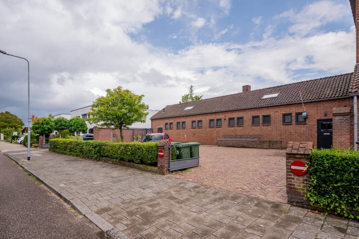 Photo 68 of Monseigneur Zwijsenstraat 2-A