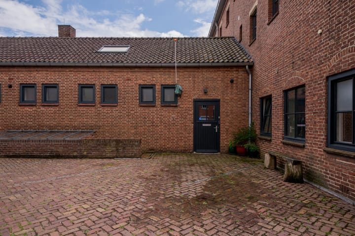 Photo 69 of Monseigneur Zwijsenstraat 2-A