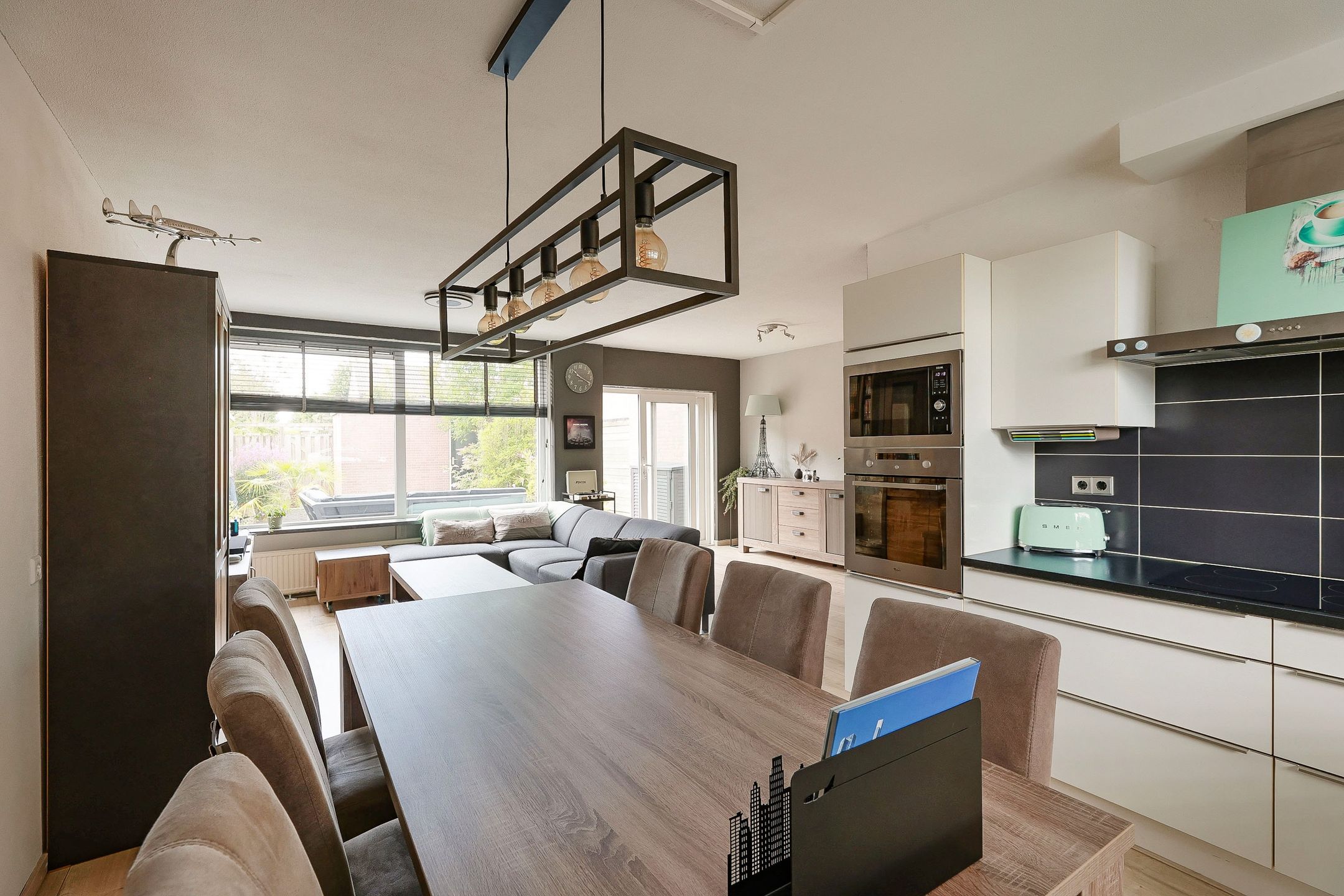 Photo 12 of Einsteinstraat 5