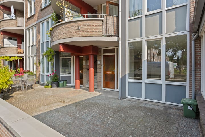 Photo 2 of Lakenweversplein 24-A