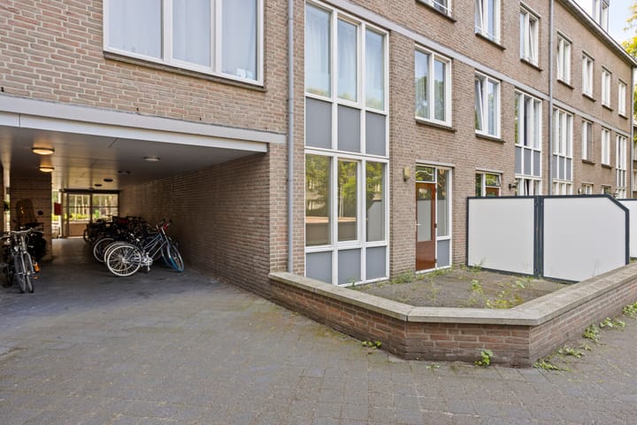 Photo 23 of Lakenweversplein 24-A