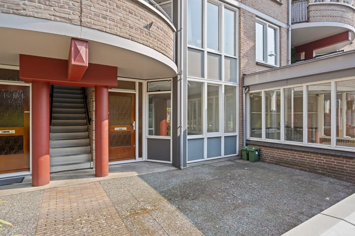 Photo 27 of Lakenweversplein 24-A