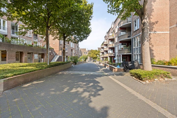 Photo 31 of Lakenweversplein 24-A