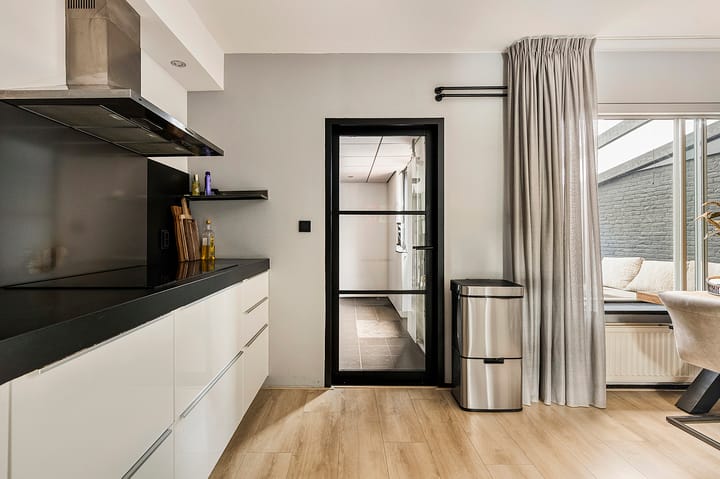 Foto 16 van Carry van Bruggenstraat 19