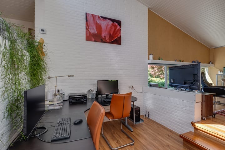 Foto 10 van Van Tuyll van Serooskerkenweg 24