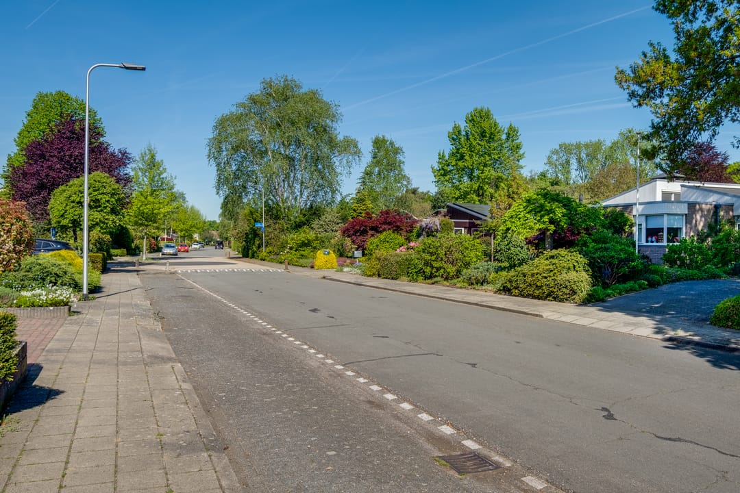 Foto 23 van Van Tuyll van Serooskerkenweg 24