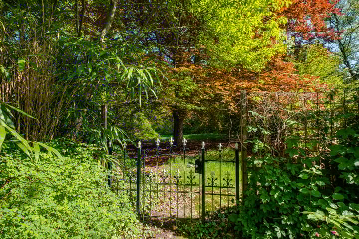 Foto 38 van Van Tuyll van Serooskerkenweg 24