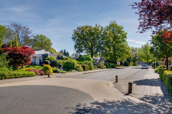 Foto 40 van Van Tuyll van Serooskerkenweg 24