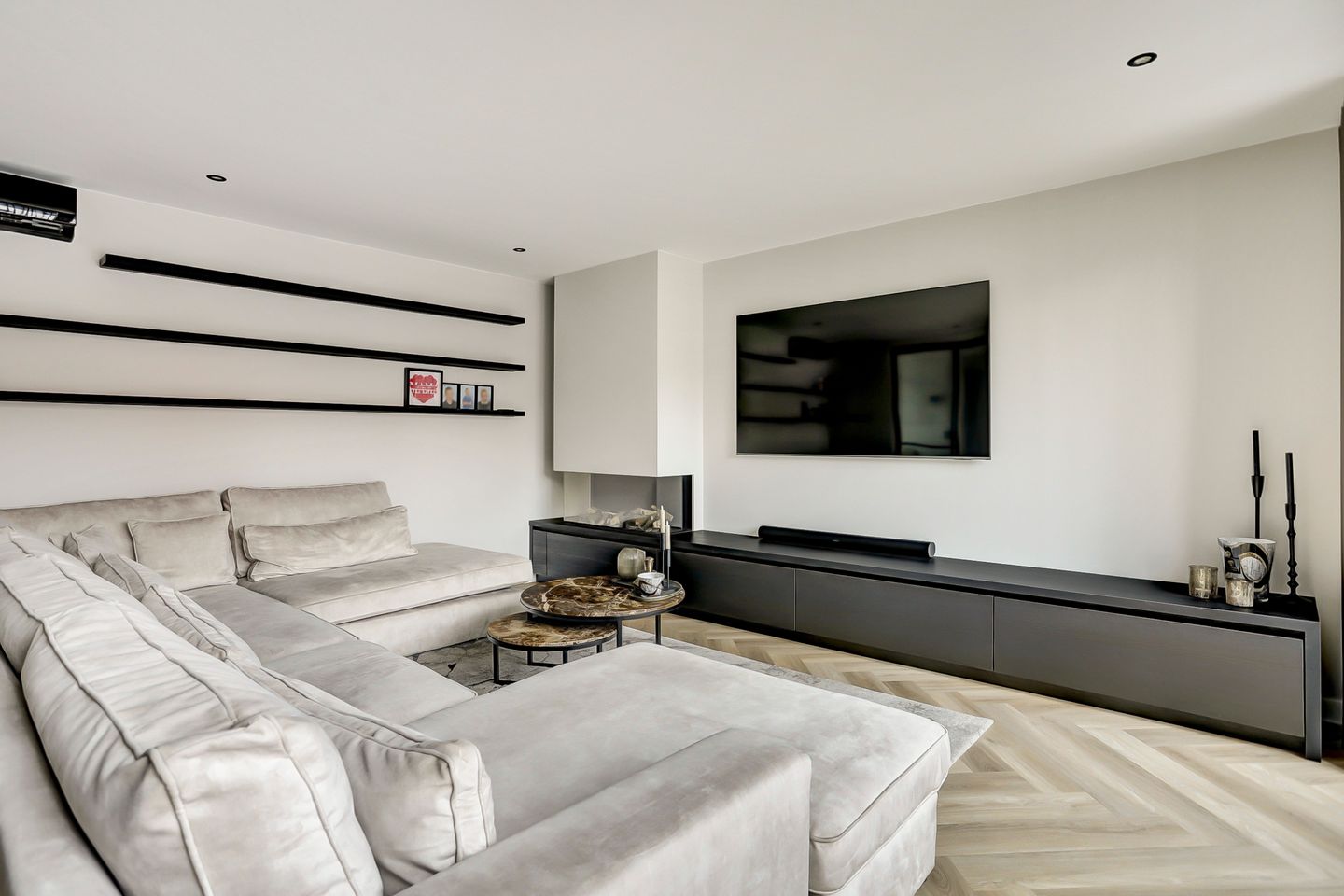 Foto 5 van Prof. R. Regoutstraat 38