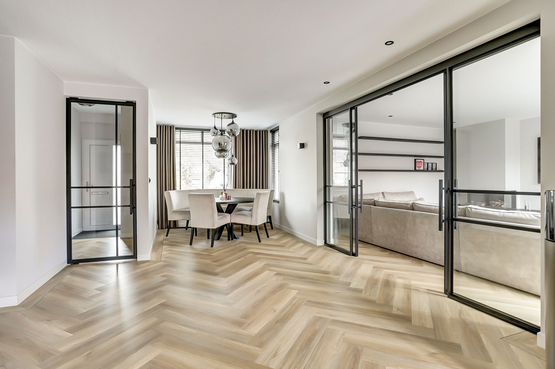 Foto 6 van Prof. R. Regoutstraat 38