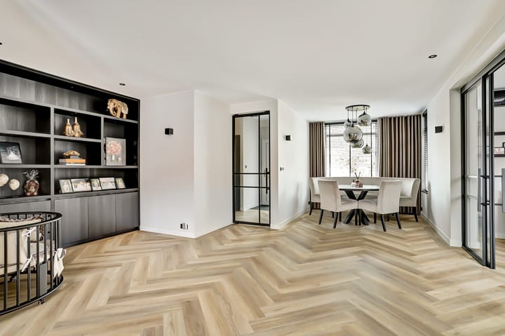 Foto 11 van Prof. R. Regoutstraat 38