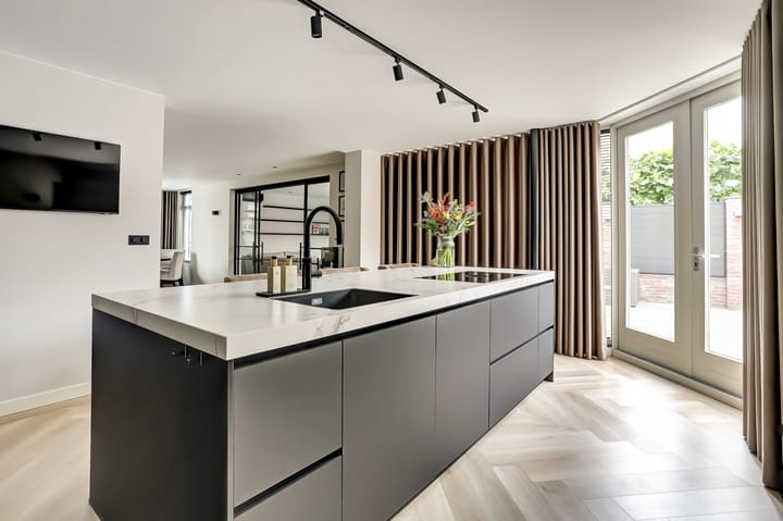 Foto 16 van Prof. R. Regoutstraat 38