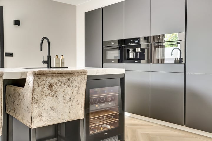 Foto 19 van Prof. R. Regoutstraat 38