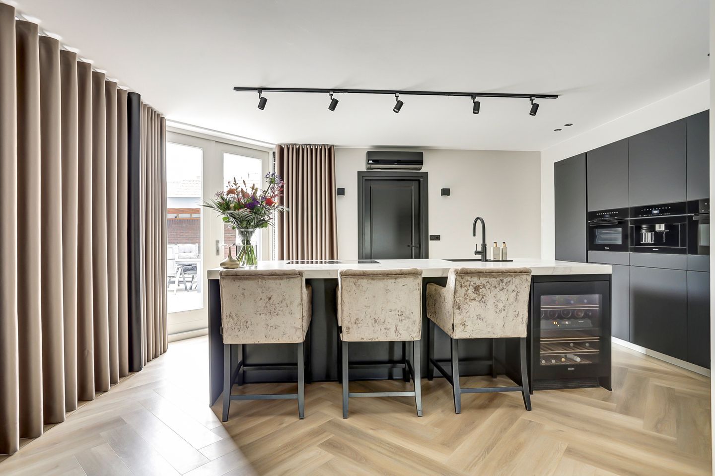 Foto 20 van Prof. R. Regoutstraat 38