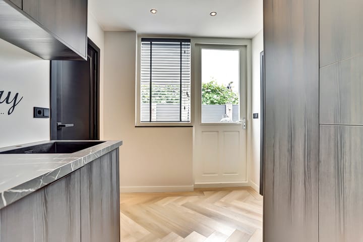 Foto 22 van Prof. R. Regoutstraat 38