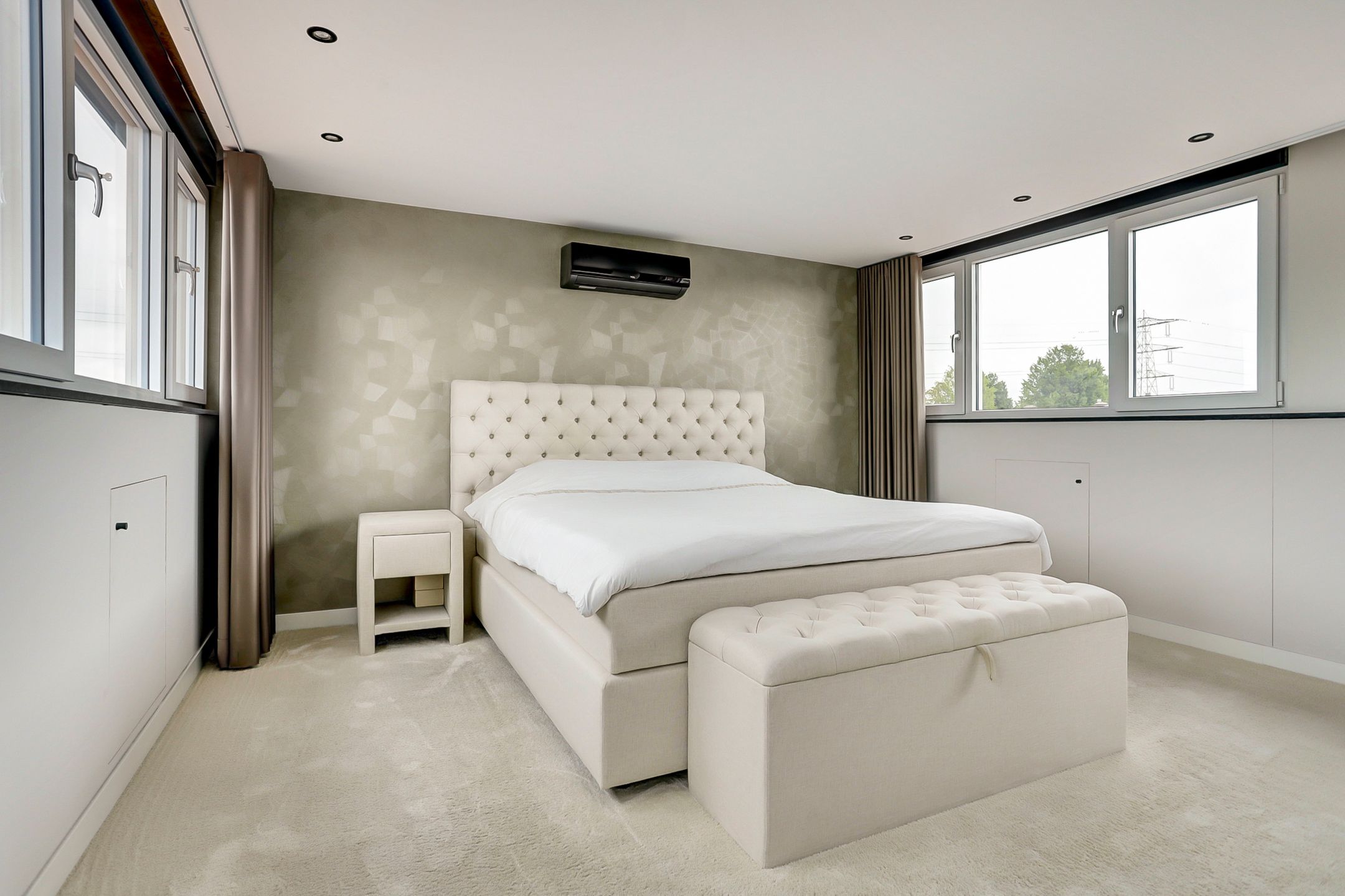 Foto 27 van Prof. R. Regoutstraat 38