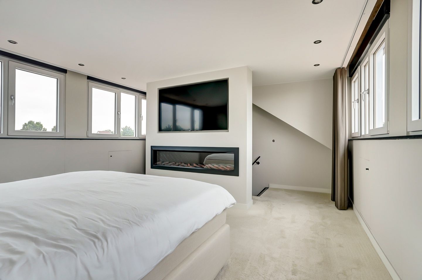 Foto 29 van Prof. R. Regoutstraat 38