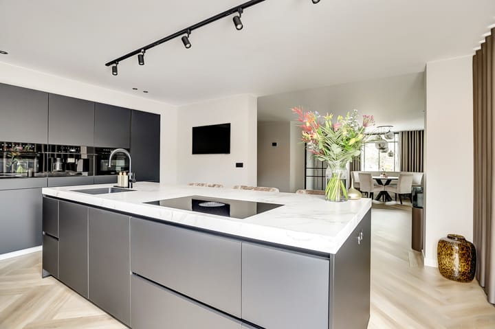 Foto 17 van Prof. R. Regoutstraat 38