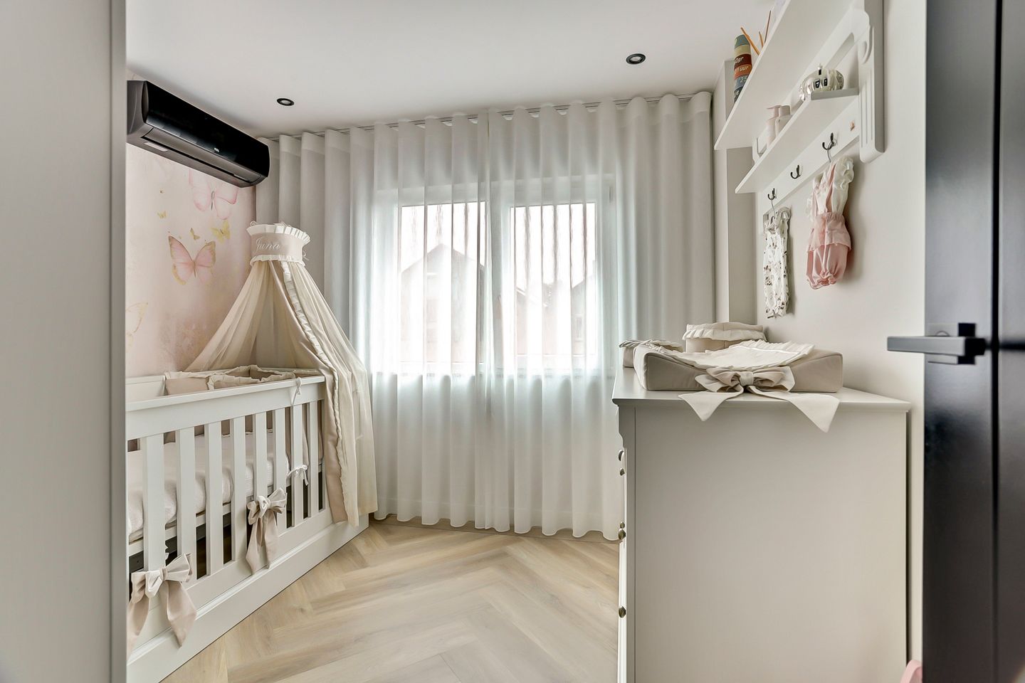 Foto 34 van Prof. R. Regoutstraat 38