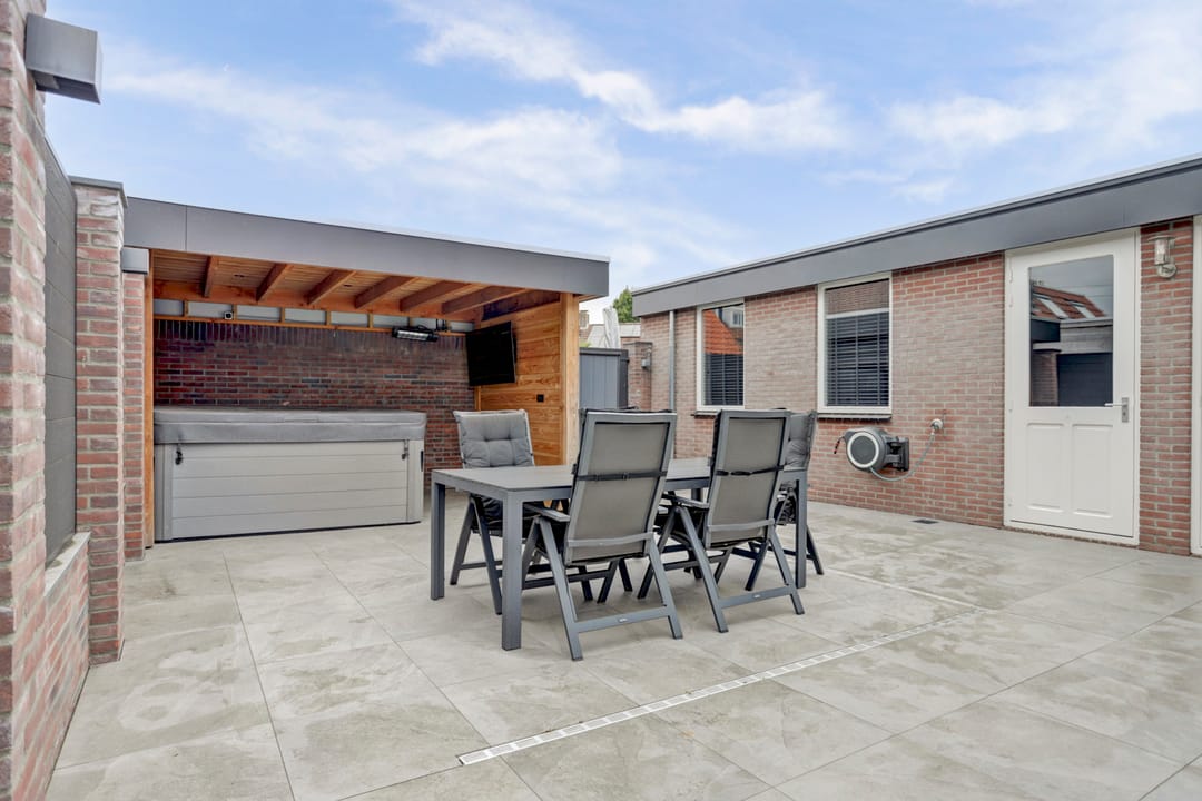 Foto 43 van Prof. R. Regoutstraat 38