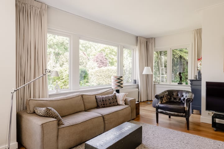 Foto 13 van Brederoodseweg 104